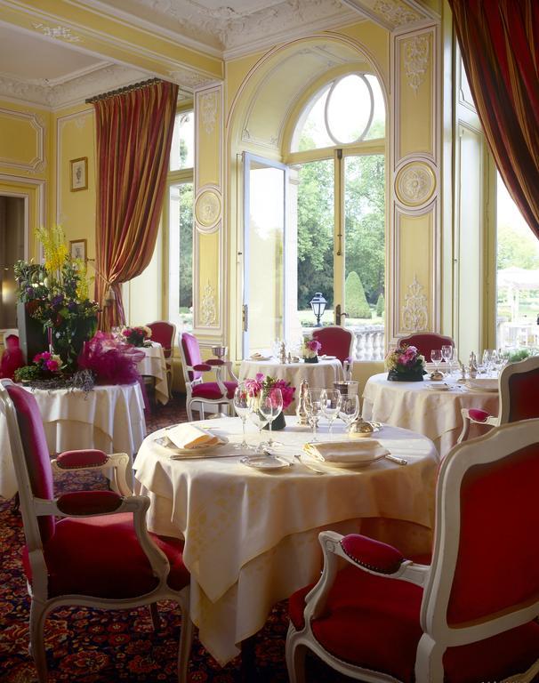 Chateau D'Esclimont Auneau-Bleury-Saint-Symphorien Restaurang bild