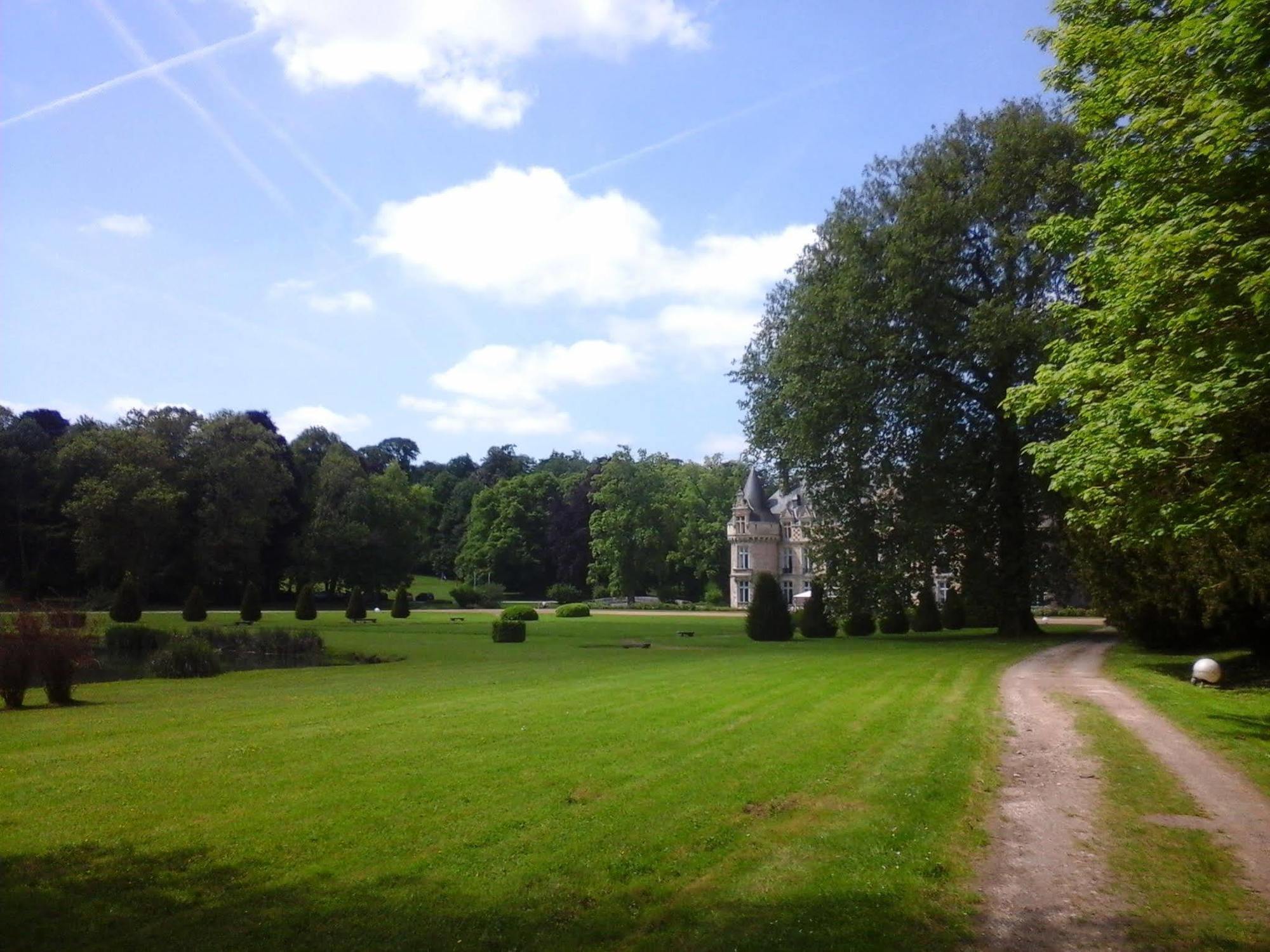 Chateau D'Esclimont Auneau-Bleury-Saint-Symphorien Exteriör bild