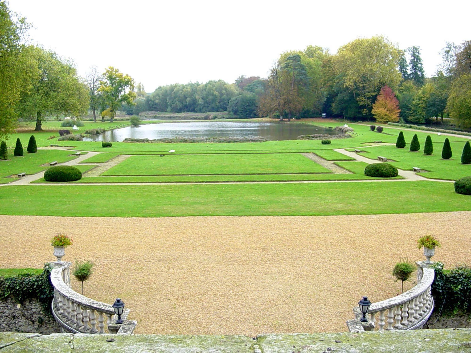 Chateau D'Esclimont Auneau-Bleury-Saint-Symphorien Exteriör bild